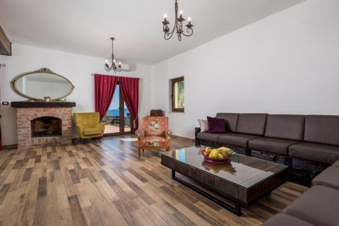 IČIĆI, Poljane - Kuća za najam