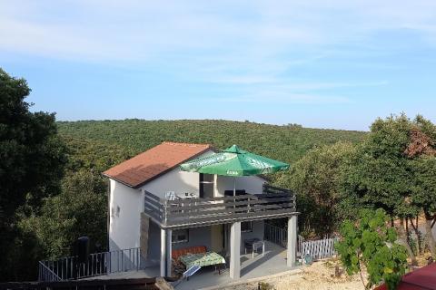 Istra,Marčana,Kavran,legalizirana kuća u prirodi