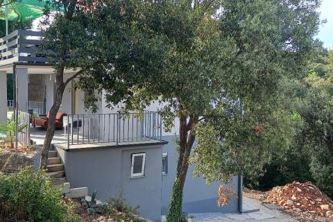 Istra,Marčana,Kavran,legalizirana kuća u prirodi