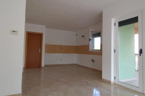 Viškovo, Dovičići, predivna kuća 520m2 s dva stana, velikom garažom i urednom okućnicom.