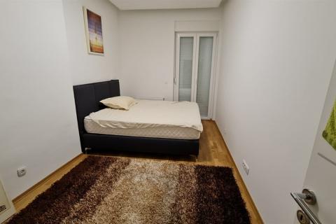 Rijeka, Centar, predivan 1S+DB stan površine 55m2 s pogledom na more