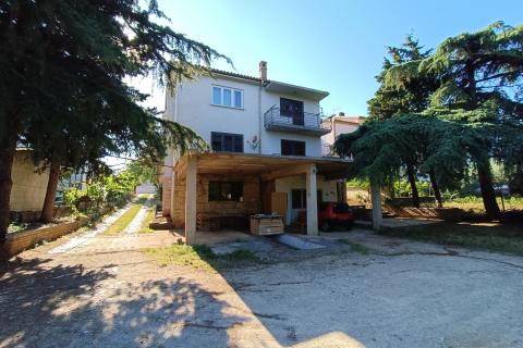 Hiša Veli vrh, Pula, 450m2