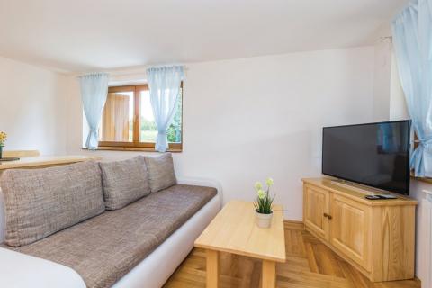 Lika, Plaški-Kuća sa bazenom 110 m2