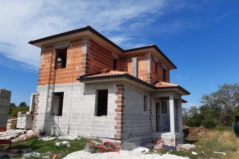 Istra, Kanfanar kuća sa dvorištem i bazenom