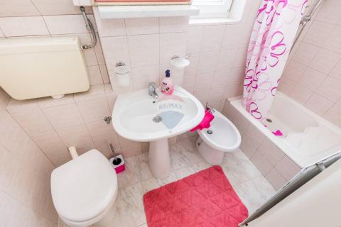 OPATIJA - trosobni stan na 1. katu s terasom, pogled