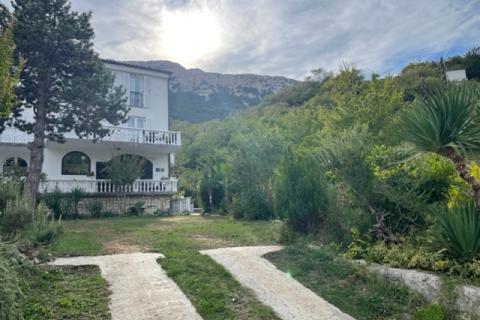 House Batomalj, Baška, 300m2
