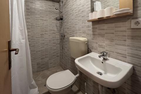 Poreč, okolica - legalizirana višestambena kuća sa pogledom na more