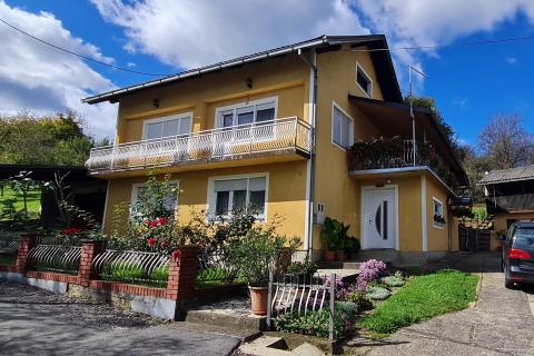 Hiša Hrvatska Kostajnica, 141m2