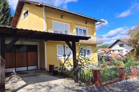 Hiša Hrvatska Kostajnica, 141m2