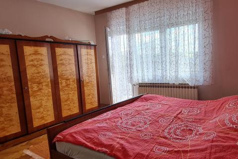 Hiša Hrvatska Kostajnica, 141m2