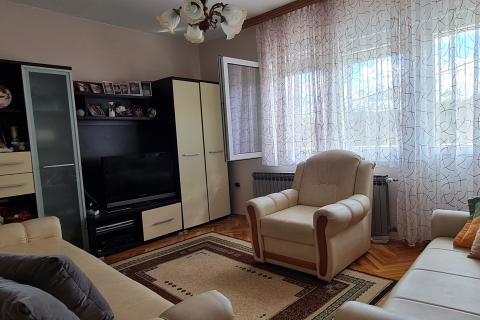 Hiša Hrvatska Kostajnica, 141m2