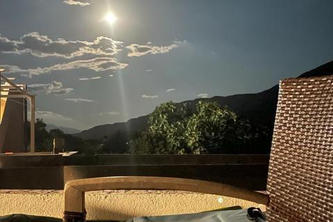 Draga Bašćanska - kuća 80m2, okućnica 90m2, spremišta 70m2, parking