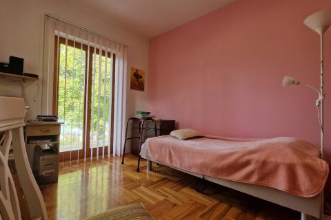 Ogulin - kuća s pogledom na jezero Sabljaci