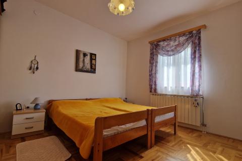 Ogulin - kuća s pogledom na jezero Sabljaci