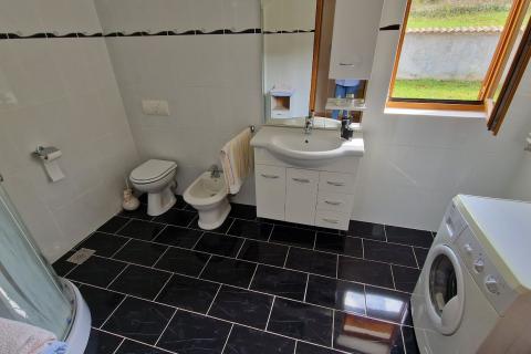 Ogulin - kuća s pogledom na jezero Sabljaci