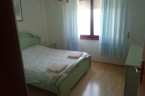 Karlobag, Lukovo Šugarje samostojeća kuća 1. red do mora