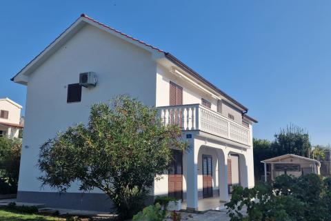 Дом Baška, 200m2