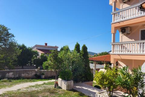 Hiša Medulin, 1.100m2