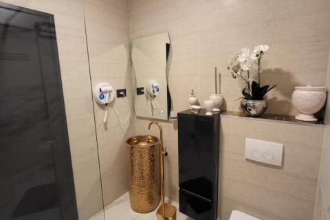 CRIKVENICA - Luksuzna moderna kuća sa infinity bazenom