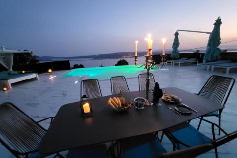 CRIKVENICA - Luksuzna moderna kuća sa infinity bazenom