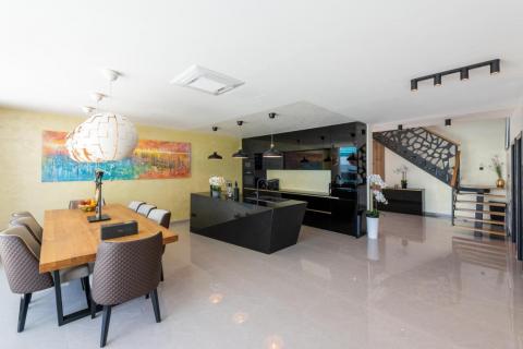 CRIKVENICA - Luksuzna moderna kuća sa infinity bazenom