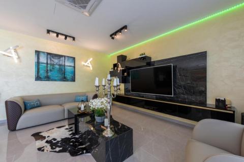 CRIKVENICA - Luksuzna moderna kuća sa infinity bazenom