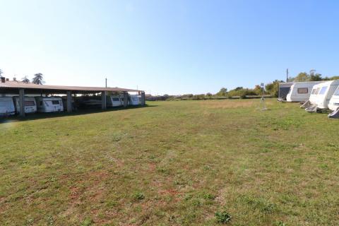 BRTONIGLA-kuća sa 15 000m2 građevinskog zemljišta