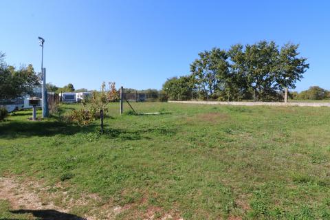 BRTONIGLA-kuća sa 15 000m2 građevinskog zemljišta