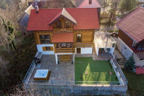 DELNICE - Savršena drvena kuća