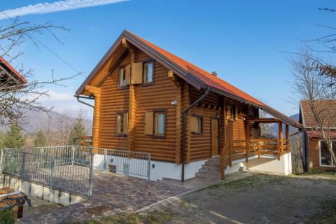DELNICE - Savršena drvena kuća