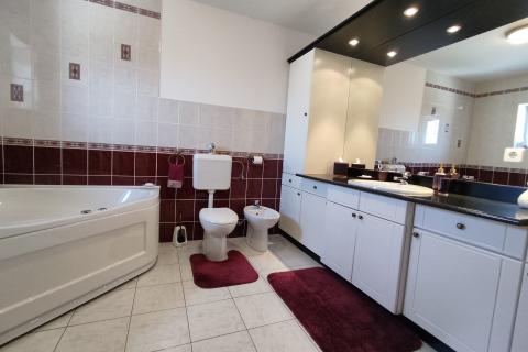 Velika Gorica, kuća 432 m2