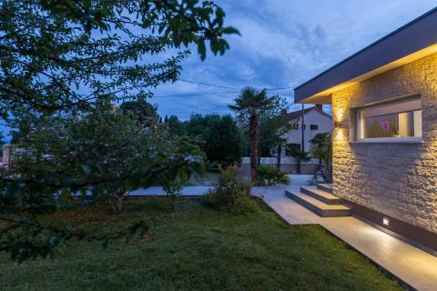 Istra, Poreč, vila z bazenom v Ka&scaron;telirju