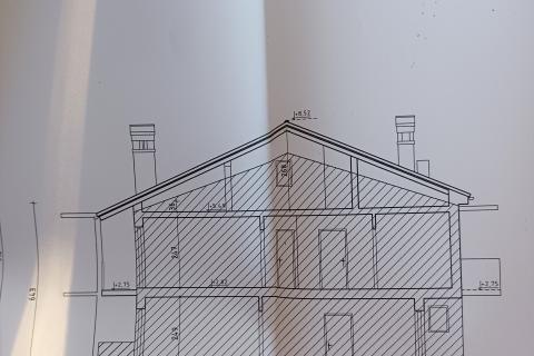 Rovinj,Valbruna,dvojna kuća za renovaciju na 500m2 okućnice sa 4 stana