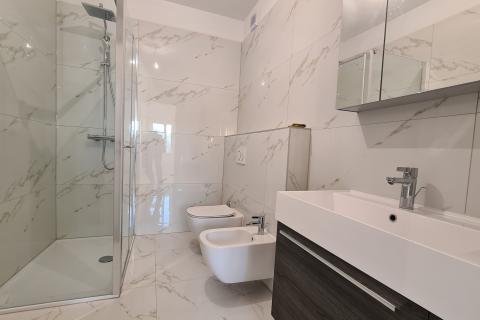 Viškovo, Saršoni - 1. kat, 2S+DB stan 82 m2 s bazenom na korištenje