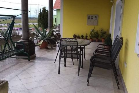 House Bratina, Pisarovina, 590m2