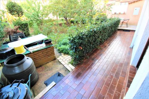 Rovinj,Valbruna,dvojna kuća za renovaciju na 500m2 okućnice sa 4 stana