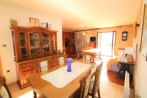 Rovinj,Valbruna,dvojna kuća za renovaciju na 500m2 okućnice sa 4 stana