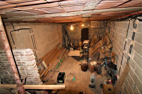 Rovinj,Valbruna,dvojna kuća za renovaciju na 500m2 okućnice sa 4 stana