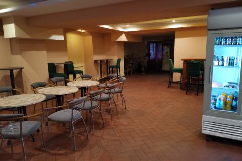 MATULJI, JUŠIĆI - kuća s komfornim stanom i dva poslovna prostora