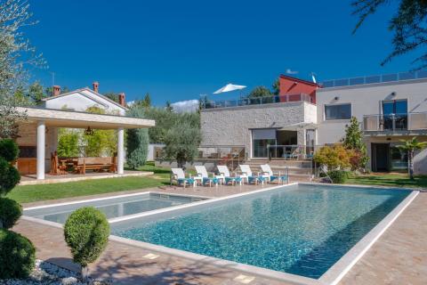 Hiša Kukci, Poreč, 400m2