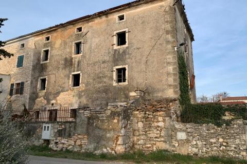 Istra, Barban, lijepa autohtona starina na tri etaže 