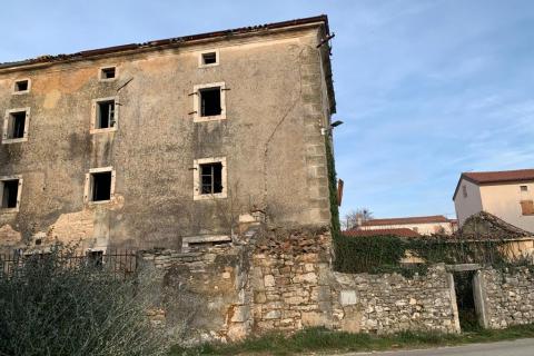 Istra, Barban, lijepa autohtona starina na tri etaže 