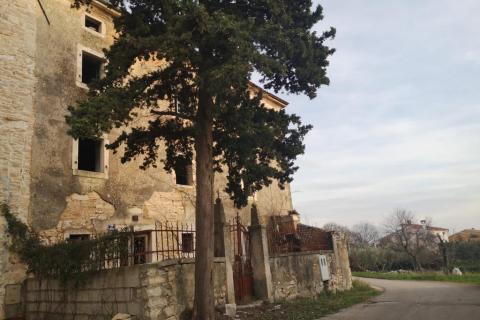 Istra, Barban, lijepa autohtona starina na tri etaže 