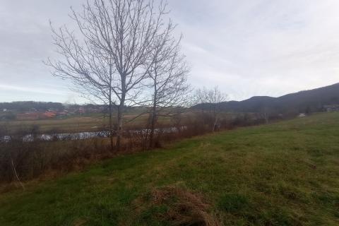 Karlovac,Belaj,poljoprivredni teren uz Koranu,4420 m2