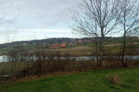 Karlovac,Belaj,poljoprivredni teren uz Koranu,4420 m2