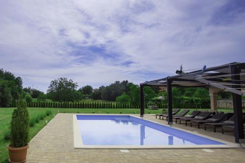 Istra, Rovinj - prekrasna villa s velikom okućnicom