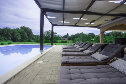 Istra, Rovinj - prekrasna villa s velikom okućnicom