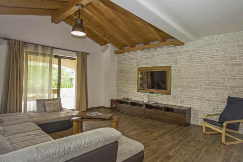 Istra, Rovinj - prekrasna villa s velikom okućnicom