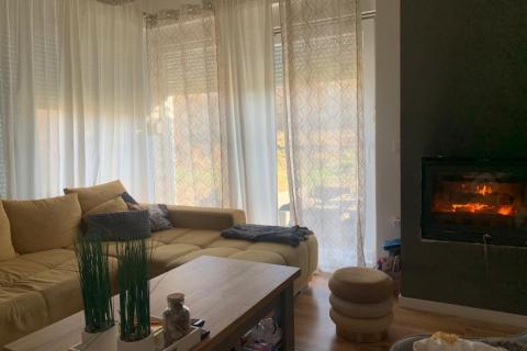 Baderna, lijepa dvojna kuća sa velikom okućnicom i bazenom