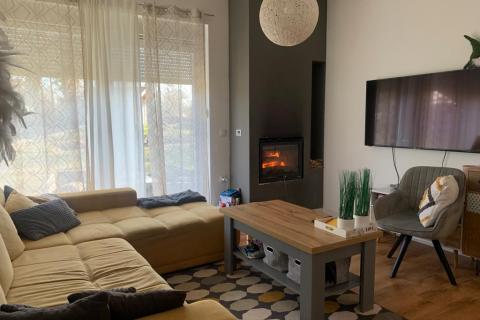 Baderna, lijepa dvojna kuća sa velikom okućnicom i bazenom